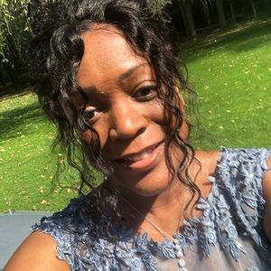 Meet your Posher, Toyia